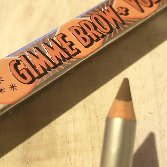 💙🌟🧚♀️WARM LIGHT BROWN Benefit Gimme Brow Pencil NWT - Picture 4 of 4